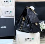 CC 25 HANDBAG IN BLACK 30 GRAINED CALFSKIN GOLD HARDWARE - Image 12