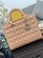 LARGE 32 LADY BAG IN PEACE LAMBSKIN WITH GOLD HARDWARE - Image 12