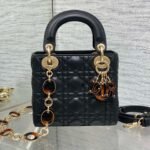 SMALL 20 LADY BAG IN BLACK MACROCANNAGE LAMBSKIN WITH GOLD HARDWARE - Image 9