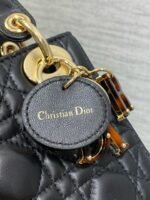 SMALL 20 LADY BAG IN BLACK MACROCANNAGE LAMBSKIN WITH GOLD HARDWARE - Image 6