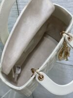 LADY BAG 24 IN WHITE CALFSKIN GOLD HARDWARE - Image 16