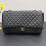 CC CLASSIC FLAP BAG 46 IN BLACK QUILTED CALFSKIN - Image 9