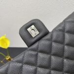 CC CLASSIC FLAP BAG 46 IN BLACK QUILTED CALFSKIN - Image 7