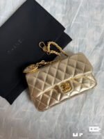 CC CLASSIC FLAP BAG 13 IN GOLD LAMBSKIN WITH PEARL HEART CHARM - Image 13
