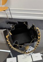 CHANEL 25S HOBO BAG 30 IN BLACK CAVIAR - Image 5