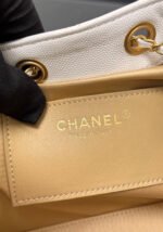 CHANEL 25S HOBO BAG 30 IN WHITE CAVIAR WITH GOLD HARDWARE - Image 18