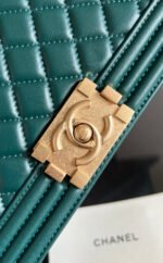 CHANEL 25S BOY BAG 25 IN DARK GREEN LAMBSKIN - Image 5