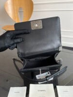 CHANEL 25S BOY BAG 20 IN BLACK LAMBSKIN - Image 8