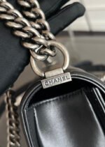 CHANEL 25S BOY BAG 20 IN BLACK LAMBSKIN - Image 21