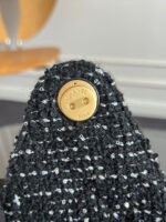 CHANEL 25S HOBO BAG 30 IN BLACK TWEED WITH GOLD HARDWARE - Image 20