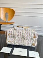 CHANEL 25S HOBO BAG 30 IN MULTICOLOR TWEED WITH GOLD HARDWARE - Image 13