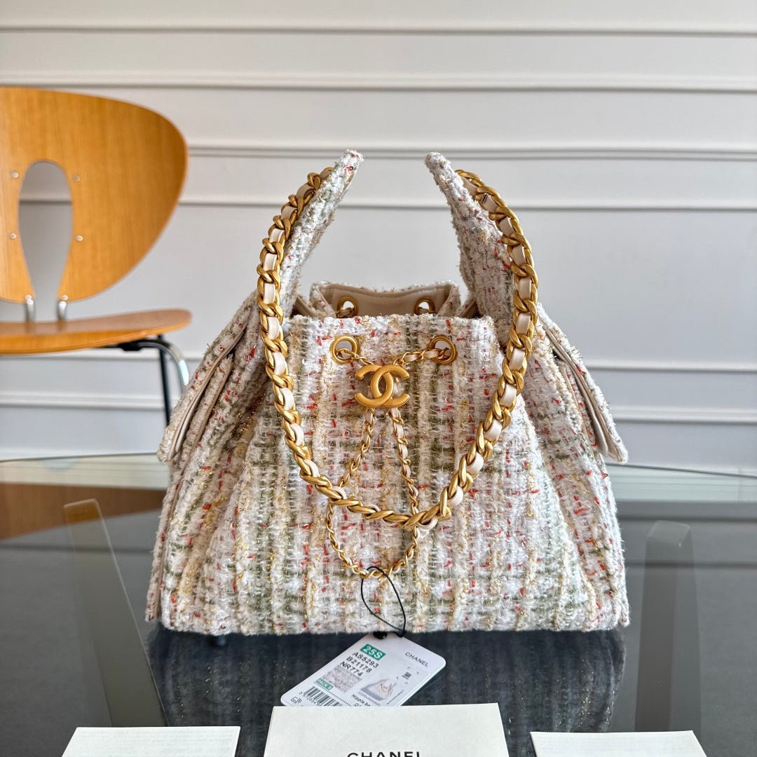 imgHD_89105d0f_20250719_cmp_i1752914271248_874_0_0_jpg CHANEL 25S HOBO BAG 30 IN MULTICOLOR TWEED WITH GOLD HARDWARE - Image 1