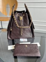 CHANEL 25S HOBO BAG 40 IN DARK EARTH BROWN CAVIAR WITH GOLD HARDWARE - Image 4