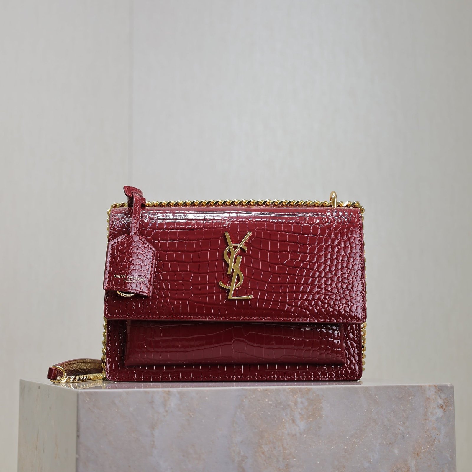 imgHD_f8c0bdc9_20250329_i1743232414428_2468_0_0_jpg YSL 25S SUNSET MEDIUM 22 IN CRIMSON RED CROCODILE-EMBOSSED CALFSKIN GOLD HARDWRE - Image 1