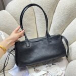 CHANEL 26S BAGUETTE BAG 31 IN BLACK CAVIAR CALFSKIN - Image 4