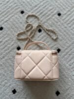 CHANEL 25S VANITY BAG 17 IN LIGHT PINK CAVIAR LEATHER - Image 12