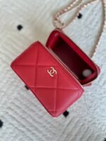 CHANEL 25S VANITY BAG 17 IN RED CAVIAR LEATHER WITH GOLD HARDWARE - Image 2