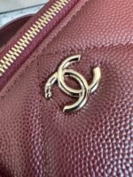 CHANEL 25S VANITY BAG 17 IN DARK RED CAVIAR LEATHER WITH GOLD HARDWARE - Image 3