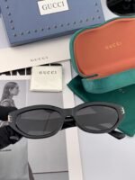 OVAL FRAME SUNGLASSES G0111 IN ACETATE - Image 15