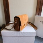 CELINE 25S TEEN TRIOMPHE BAG 18MM IN CARAMEL BROWN SUEDE GOLD HARDWARE - Image 7