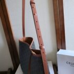 CELINE 25S SOFT SHOPPER BAG 32 IN BLACK TRIOMPHE CANVAS AND BROWN CALFSKIN - Image 5