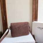 CELINE 25S TEEN TRIOMPHE BAG 18MM IN DARK BROWN GRAINED NUBUCK CALFSKIN - Image 10