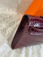 KELLY CUT 31 IN SANGRIA PURPLE SHINNY ALLIGATOR LEATHER WITH SILVER HARDWARE - Image 10