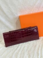 KELLY CUT 31 IN SANGRIA PURPLE SHINNY ALLIGATOR LEATHER WITH SILVER HARDWARE - Image 2