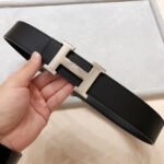 HM BELT BUCKLE & REVERSIBLE BLACK LEATHER STRAP 38 MM SILVER HARDWARE - Image 2