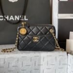 CAMERA BAG 18 IN BLACK QUILTED LAMBSKIN DOUBLE C GOLD COIN - Image 10