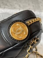 CAMERA BAG 18 IN BLACK QUILTED LAMBSKIN DOUBLE C GOLD COIN - Image 18