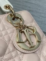 MEDIUM LADY BAG 20 IN BABY PINK QUILTED MACROCANNAGE CALFSKIN WHITE STRAP - Image 18