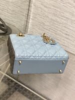 MEDIUM LADY BAG 20 IN BABY BLUE QUILTED MACROCANNAGE CALFSKIN GREY STRAP - Image 9