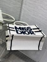 BOOK TOTE 26 IN WHITE MIX BLACK CANVAS 226503 - Image 5