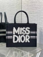 MEDIUM BOOK TOTE 36 IN BLACK MIX WHITE CANVAS 226507 - Image 11