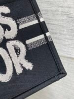 BOOK TOTE 26 IN BLACK MIX WHITE CANVAS 226506 - Image 18