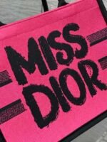 BOOK TOTE 36 IN CERISE RED MIX MINSK PURPLE CANVAS 226510 - Image 17