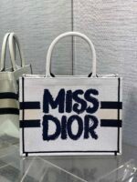MEDIUM BOOK TOTE 36 IN WHITE MIX BLACK CANVAS 226504 - Image 2