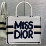 MEDIUM BOOK TOTE 36 IN WHITE MIX BLACK CANVAS 226504 - Image 10