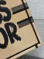 BOOK TOTE 26 BEIGE AND BLACK MISS GRAFFITI EMBROIDERY - Image 17