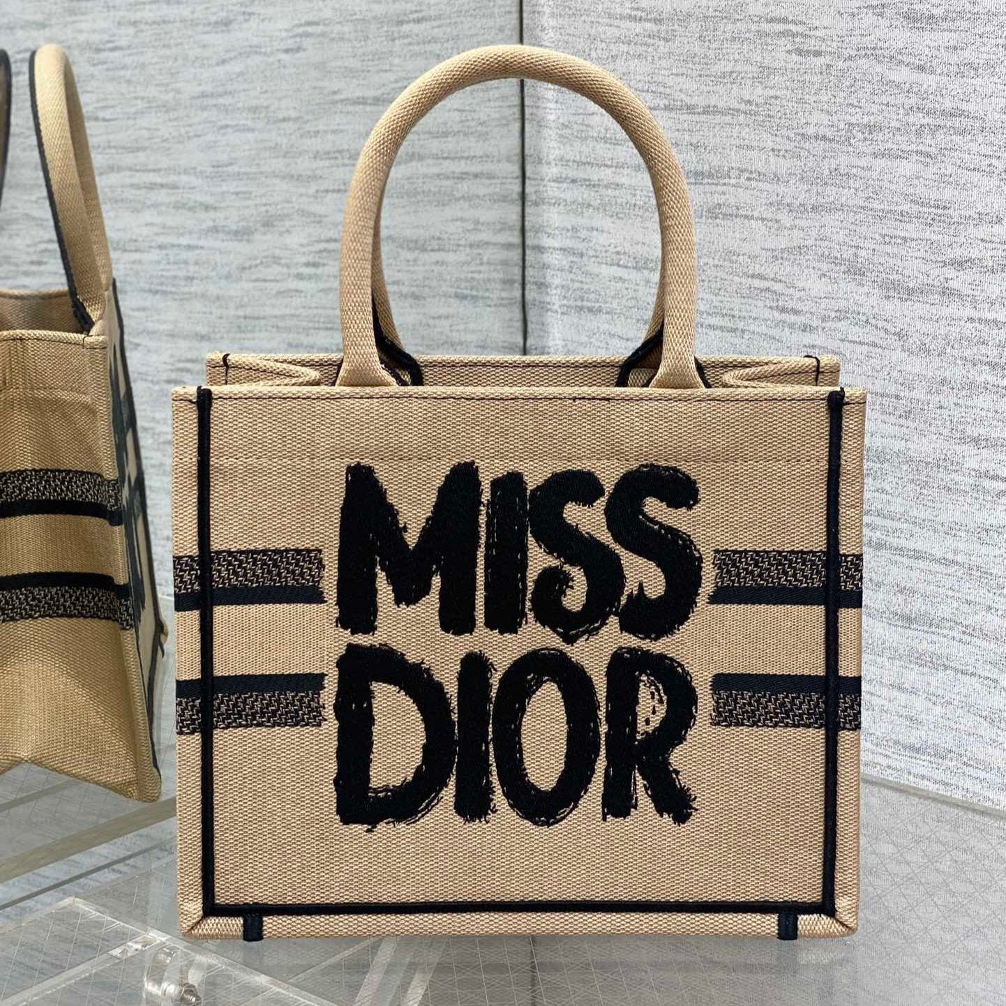 img_2b46f204_20240822_i1724306997_3486_2_jpg BOOK TOTE 26 BEIGE AND BLACK MISS GRAFFITI EMBROIDERY - Image 1