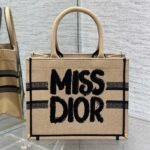 BOOK TOTE 26 BEIGE AND BLACK MISS GRAFFITI EMBROIDERY - Image 10