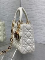 SMALL 20 LADY BAG IN WHITE MACROCANNAGE LAMBSKIN WITH GOLD HARDWARE - Image 14