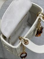 MINI 17 LADY BAG IN WHITE MACROCANNAGE LAMBSKIN WITH GOLD HARDWARE - Image 18