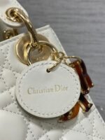 MINI 17 LADY BAG IN WHITE MACROCANNAGE LAMBSKIN WITH GOLD HARDWARE - Image 17