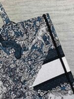 MEIDUM 36 BOOK TOTE IN BLACK CANVAS 226297 - Image 18
