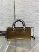 MEDIUM 22 LADY BAG IN GOLD METALLIC LAMBSKIN - Image 3