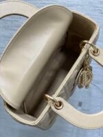 DIOR 25S LADY DIOR BAG 20 IN SAND BEIGE CALFSKIN CHARM PEARL EMBELLISHMENTS - Image 5