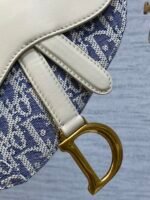 DIOR 25S MINI SOFT SADDLE BAG 19 IN BLUE DIOR OBLIQUE CHAMBRAY AND IVORY SMOOTH CALFSKIN - Image 16