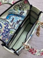 DIOR 25S SMALL LADY D-LITE BAG 24 IN BLUE AND WHITE CANVAS FLORAL EMBROIDERY - Image 16